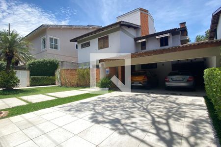 Casa de condomínio à venda com 350m², 3 quartos e 4 vagasFachada