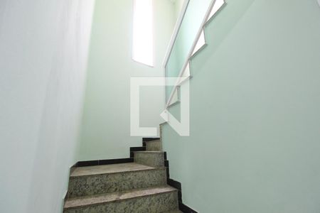 Casa à venda com 600m², 4 quartos e 5 vagasEscada