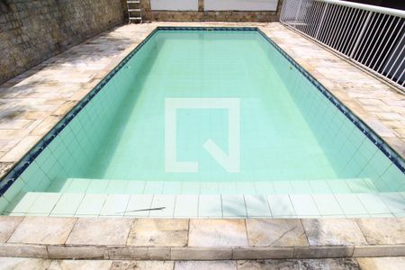 Casa à venda com 600m², 4 quartos e 5 vagasPiscina