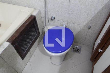 Casa à venda com 600m², 4 quartos e 5 vagasQuarto 2 - Suíte Banheiro