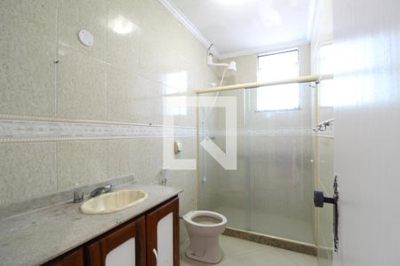 Casa à venda com 600m², 4 quartos e 5 vagasQuarto 4 - Suíte Banheiro