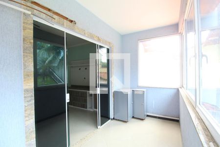 Casa à venda com 600m², 4 quartos e 5 vagasQuarto 2 - Suíte Varanda