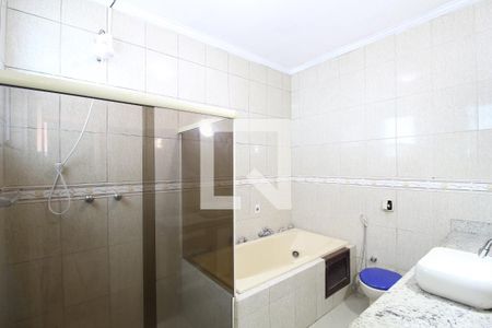 Casa à venda com 600m², 4 quartos e 5 vagasQuarto 2 - Suíte Banheiro