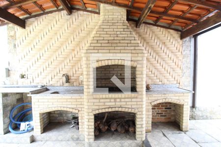 Casa à venda com 600m², 4 quartos e 5 vagasChurrasqueira