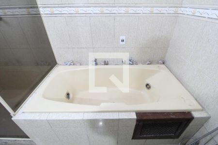 Casa à venda com 600m², 4 quartos e 5 vagasQuarto 2 - Suíte Banheiro