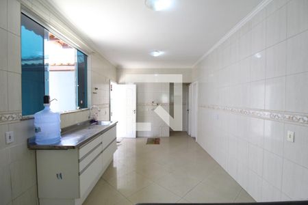 Casa à venda com 600m², 4 quartos e 5 vagasCozinha