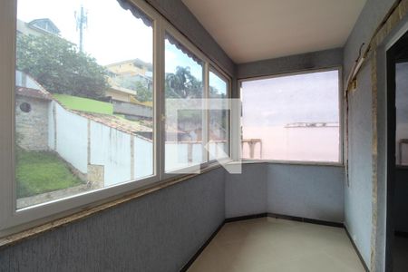 Casa à venda com 600m², 4 quartos e 5 vagasQuarto 2 - Suíte Varanda