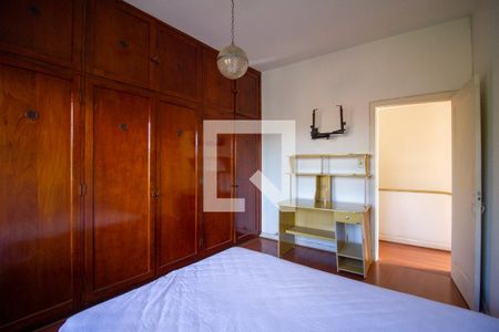 Casa à venda com 300m², 3 quartos e 3 vagas Casa à venda com 300m², 3 quartos e 3 vagasQuarto 2