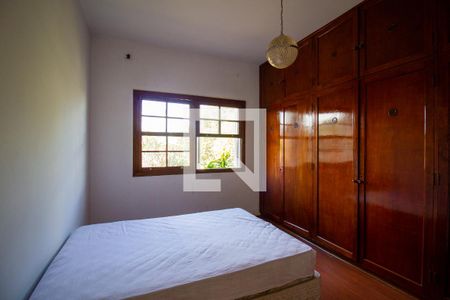 Casa à venda com 300m², 3 quartos e 3 vagas Casa à venda com 300m², 3 quartos e 3 vagasQuarto 2