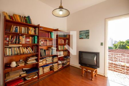 Casa à venda com 300m², 3 quartos e 3 vagas Casa à venda com 300m², 3 quartos e 3 vagasQuarto 3