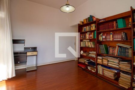 Casa à venda com 300m², 3 quartos e 3 vagas Casa à venda com 300m², 3 quartos e 3 vagasQuarto 3