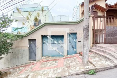 Casa à venda com 180m², 3 quartos e 2 vagasFachada