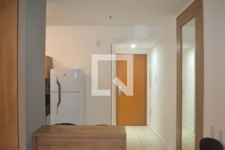 Sala de kitnet/studio para alugar com 1 quarto, 33m² em Centro, Nova Iguaçu