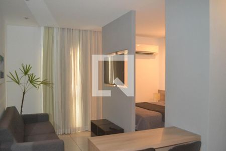 Sala de kitnet/studio para alugar com 1 quarto, 33m² em Centro, Nova Iguaçu