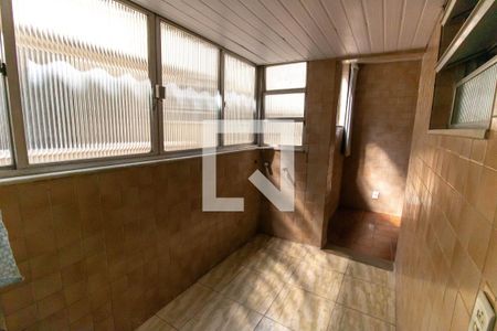 Apartamento à venda com 80m², 3 quartos e 1 vaga Apartamento à venda com 80m², 3 quartos e 1 vagaCozinha e Área de Serviço