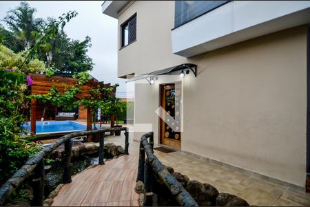 Casa à venda com 517m², 5 quartos e 4 vagasÁrea de Entrada 