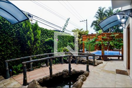 Casa à venda com 517m², 5 quartos e 4 vagasÁrea de Entrada 