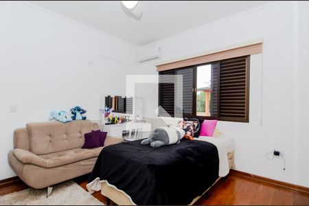 Casa à venda com 517m², 5 quartos e 4 vagasQuarto 4 - Suíte