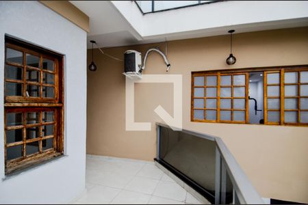 Casa à venda com 517m², 5 quartos e 4 vagasVaranda 2