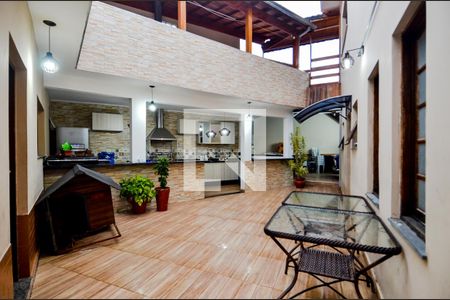 Casa à venda com 517m², 5 quartos e 4 vagasEspaço Gourmet