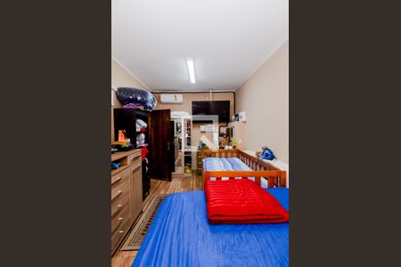 Casa à venda com 517m², 5 quartos e 4 vagasQuarto 2 - Suíte