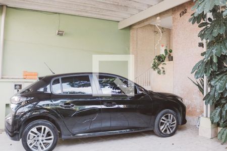 Casa à venda com 140m², 4 quartos e 2 vagas Casa à venda com 140m², 4 quartos e 2 vagasGaragem