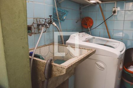 Casa à venda com 140m², 4 quartos e 2 vagas Casa à venda com 140m², 4 quartos e 2 vagasÁrea de Serviço