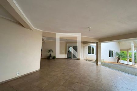 Casa à venda com 264m², 3 quartos e 3 vagasGaragem