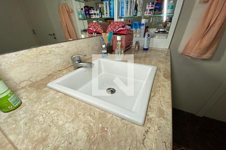 Casa à venda com 264m², 3 quartos e 3 vagasPia do Banheiro