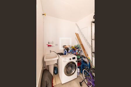 Casa à venda com 100m², 3 quartos e 2 vagasLavanderia