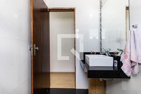 Casa à venda com 100m², 3 quartos e 2 vagasBanheiro Social