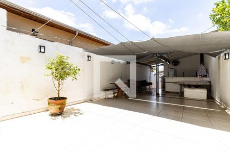 Casa à venda com 100m², 3 quartos e 2 vagasQuintal