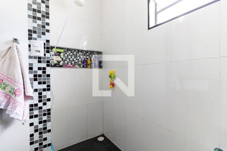 Casa à venda com 100m², 3 quartos e 2 vagasBanheiro Social