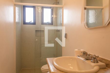 Apartamento para alugar com 319m², 4 quartos e 2 vagas Apartamento para alugar com 319m², 4 quartos e 2 vagasBanheiro Social