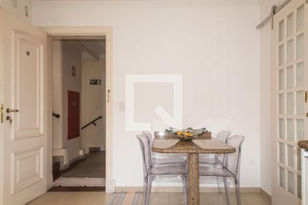 Apartamento para alugar com 319m², 4 quartos e 2 vagas Apartamento para alugar com 319m², 4 quartos e 2 vagasCozinha