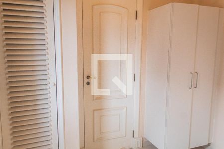 Apartamento para alugar com 319m², 4 quartos e 2 vagas Apartamento para alugar com 319m², 4 quartos e 2 vagasQuarto de Serviço