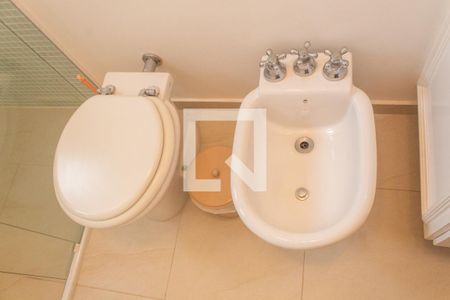 Apartamento para alugar com 319m², 4 quartos e 2 vagas Apartamento para alugar com 319m², 4 quartos e 2 vagasBanheiro Social