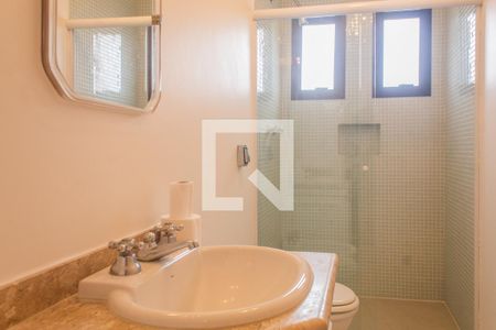 Apartamento para alugar com 319m², 4 quartos e 2 vagas Apartamento para alugar com 319m², 4 quartos e 2 vagasBanheiro da Suíte 1