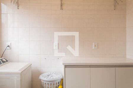 Apartamento para alugar com 319m², 4 quartos e 2 vagas Apartamento para alugar com 319m², 4 quartos e 2 vagasÁrea de Serviço