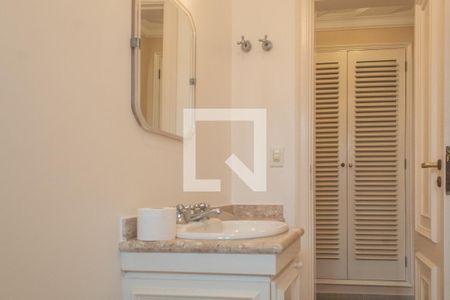 Apartamento para alugar com 319m², 4 quartos e 2 vagas Apartamento para alugar com 319m², 4 quartos e 2 vagasBanheiro Social