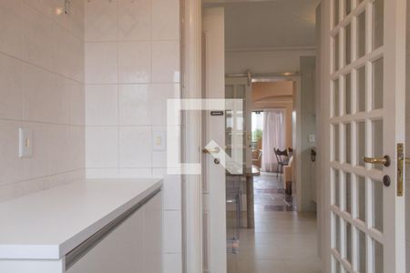 Apartamento para alugar com 319m², 4 quartos e 2 vagas Apartamento para alugar com 319m², 4 quartos e 2 vagasÁrea de Serviço