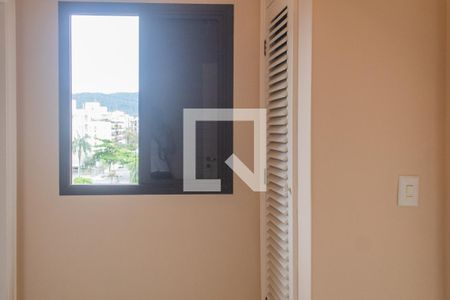 Apartamento para alugar com 319m², 4 quartos e 2 vagas Apartamento para alugar com 319m², 4 quartos e 2 vagasQuarto de Serviço