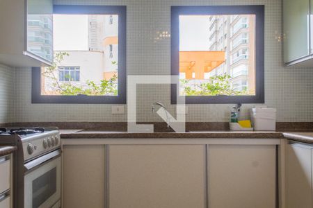 Apartamento para alugar com 319m², 4 quartos e 2 vagas Apartamento para alugar com 319m², 4 quartos e 2 vagasCozinha