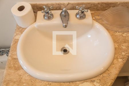 Apartamento para alugar com 319m², 4 quartos e 2 vagas Apartamento para alugar com 319m², 4 quartos e 2 vagasBanheiro Social