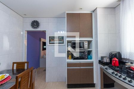 Casa à venda com 100m², 2 quartos e 2 vagasCozinha