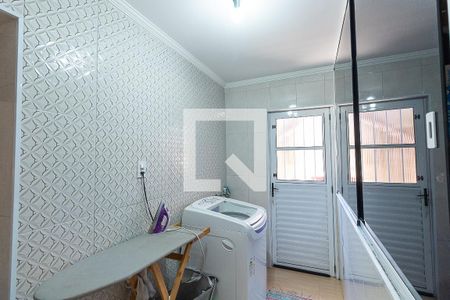 Casa à venda com 100m², 2 quartos e 2 vagasLavanderia