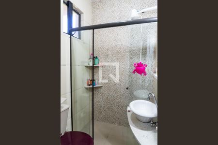 Casa à venda com 218m², 4 quartos e 6 vagas Casa à venda com 218m², 4 quartos e 6 vagasBanheiro da Suíte 2