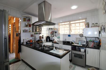 Casa à venda com 300m², 3 quartos e 3 vagasCozinha