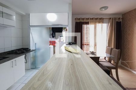 Apartamento à venda com 60m², 2 quartos e 1 vagaCozinha e Área de Serviço