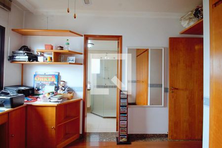 Apartamento à venda com 198m², 4 quartos e 4 vagas Apartamento à venda com 198m², 4 quartos e 4 vagasSuíte 1